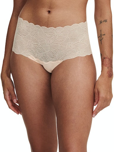 http://www.westlife-underwear.com/cdn/shop/products/Chantelle_01N_C11G80.jpg?v=1680001885